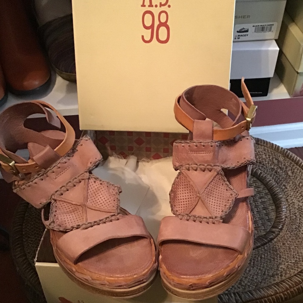 AS98 sandals